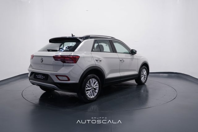 VOLKSWAGEN T-Roc usata, con Autoradio