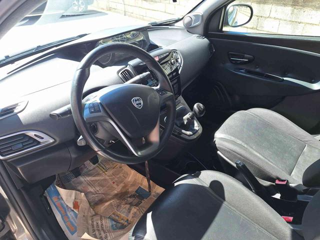 LANCIA Ypsilon usata, con ESP