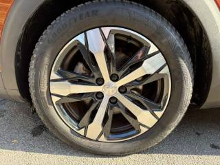 PEUGEOT 5008 usata, con Volante in pelle