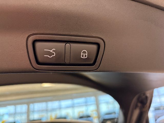 ALFA ROMEO Stelvio usata, con Specchietti laterali elettrici