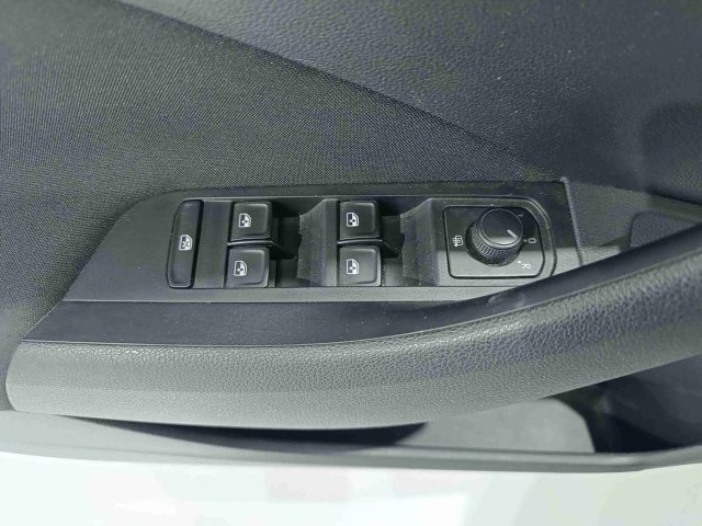 SKODA Kamiq usata, con Sensori di parcheggio posteriori