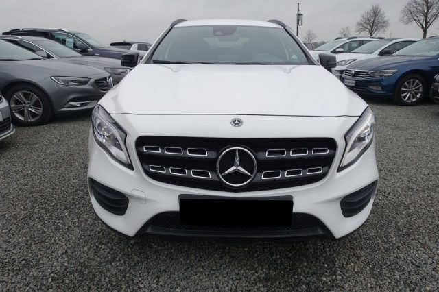 MERCEDES-BENZ GLA 220 usata, con Airbag