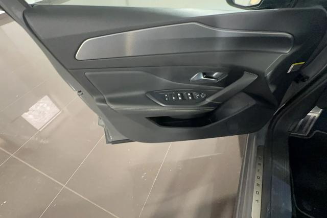 PEUGEOT 408 usata, con Interni in pelle