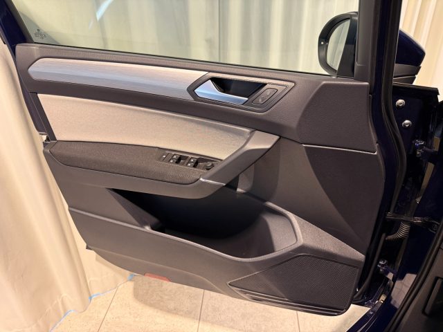 VOLKSWAGEN Touran usata, con Sedili riscaldati