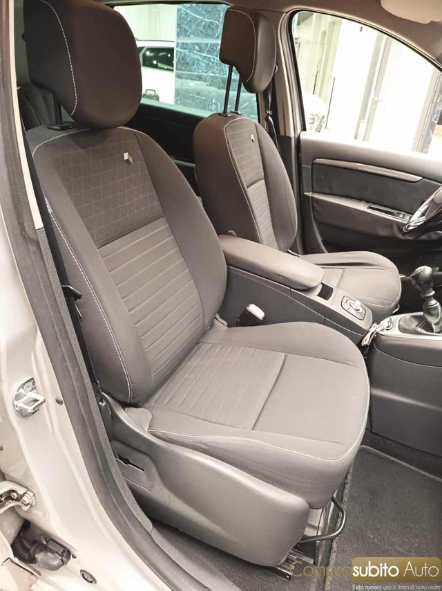 RENAULT Scenic usata, con Park Distance Control