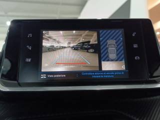 PEUGEOT 2008 usata, con Sedile posteriore sdoppiato