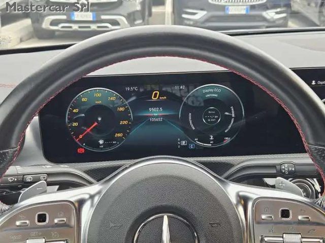 MERCEDES-BENZ CLA 180 usata, con Schermo multifunzione interamente digitale