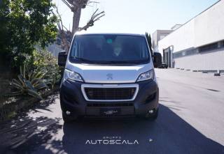 PEUGEOT Boxer usata, con Airbag