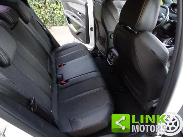 PEUGEOT 3008 usata, con Volante in pelle