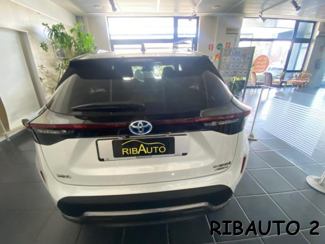 TOYOTA Yaris Cross usata, con Fari LED