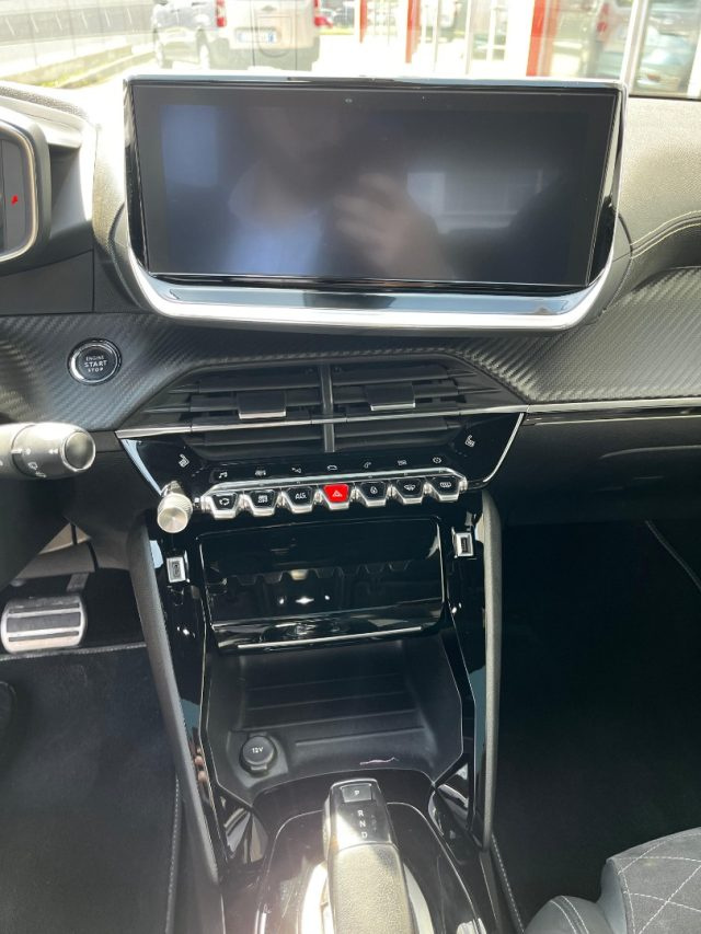 PEUGEOT 2008 usata, con Cruise Control