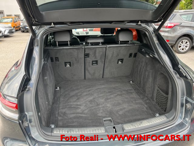 PORSCHE Macan usata, con Leve al volante