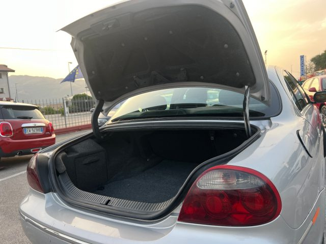 JAGUAR S-Type usata, con Controllo trazione