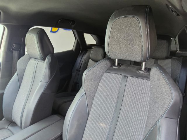 PEUGEOT 3008 usata, con Volante multifunzione