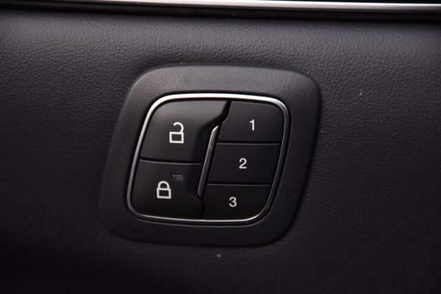 FORD Mustang Mach-E usata, con Autoradio digitale