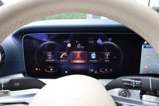 MERCEDES-BENZ E 220 usata, con Sound system