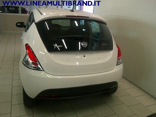 LANCIA Ypsilon usata, con Controllo trazione