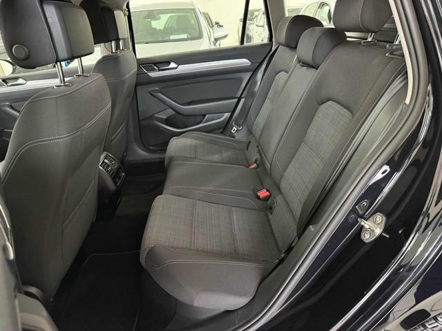 VOLKSWAGEN Passat Variant usata 26