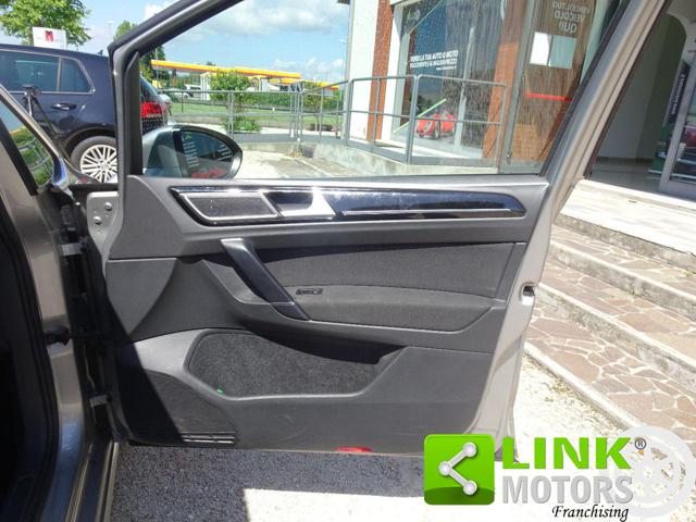 VOLKSWAGEN Golf Sportsvan usata, con Touch screen