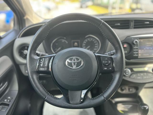 TOYOTA Yaris usata, con Controllo automatico clima