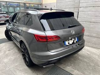 VOLKSWAGEN Touareg usata, con Autoradio