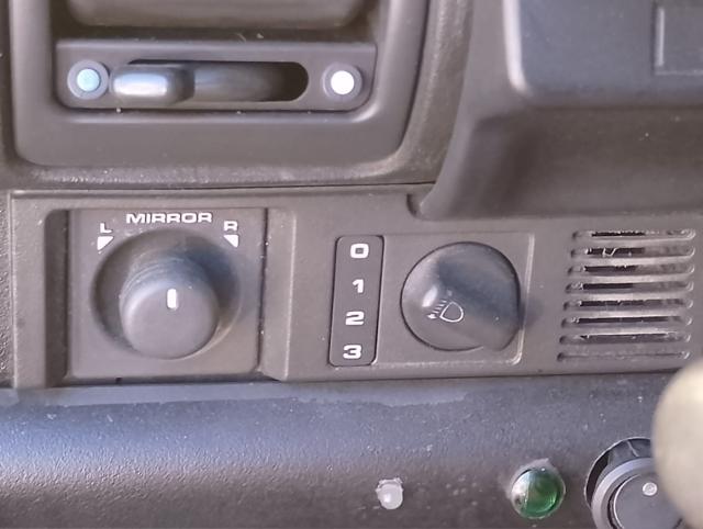 LAND ROVER Discovery usata, con USB