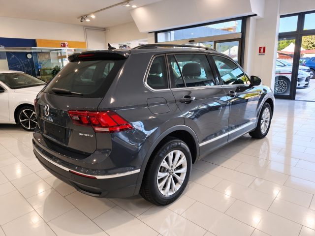 VOLKSWAGEN Tiguan usata, con Autoradio
