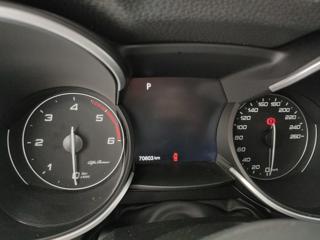 ALFA ROMEO Stelvio usata, con Sedile posteriore sdoppiato