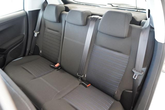 PEUGEOT 208 usata, con Sedile posteriore sdoppiato