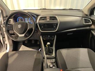 SUZUKI S-Cross usata, con Autoradio