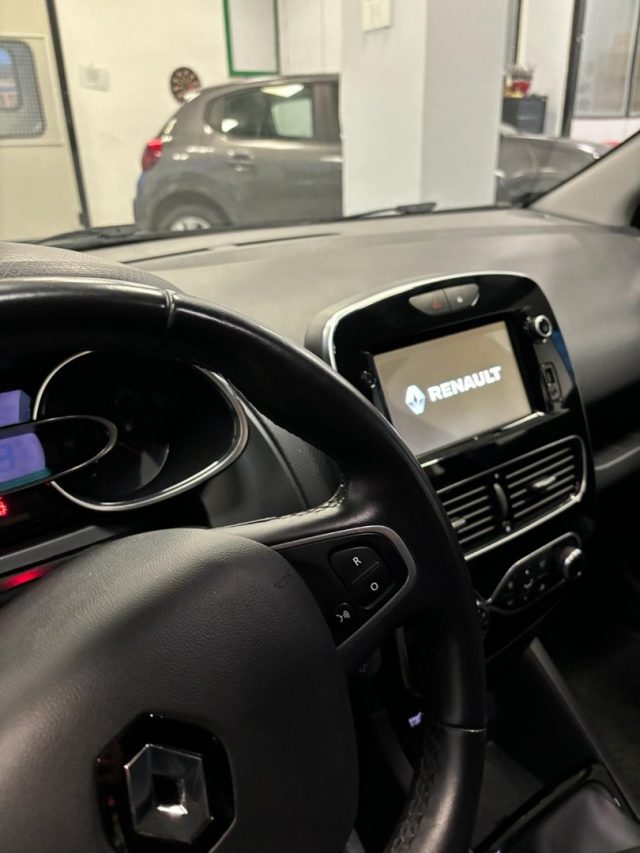 RENAULT Clio usata, con Autoradio