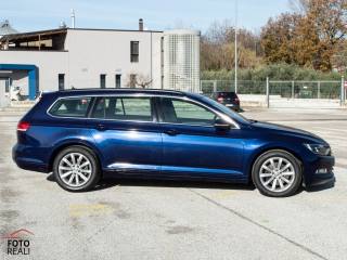 VOLKSWAGEN Passat Variant usata, con Cerchi in lega