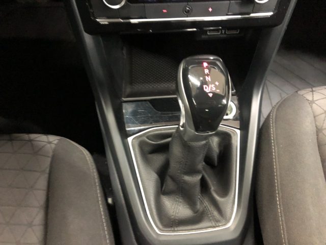 VOLKSWAGEN T-Cross usata 22