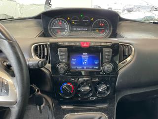 LANCIA Ypsilon usata, con USB
