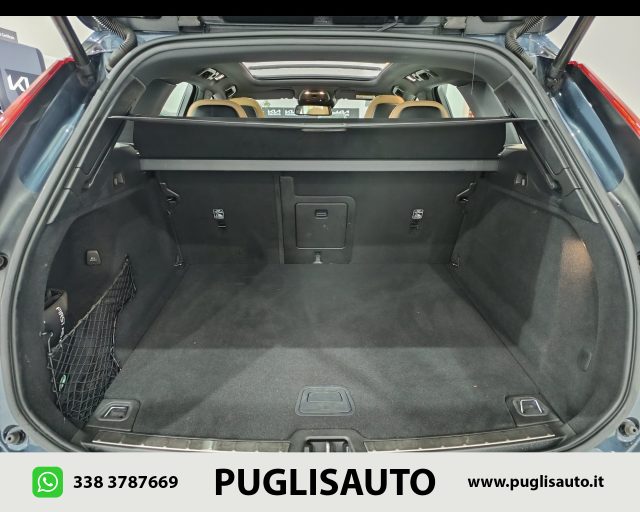 VOLVO XC60 usata, con Sensori di parcheggio posteriori