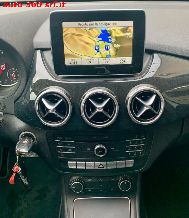 MERCEDES-BENZ B 200 usata, con Chiusura centralizzata