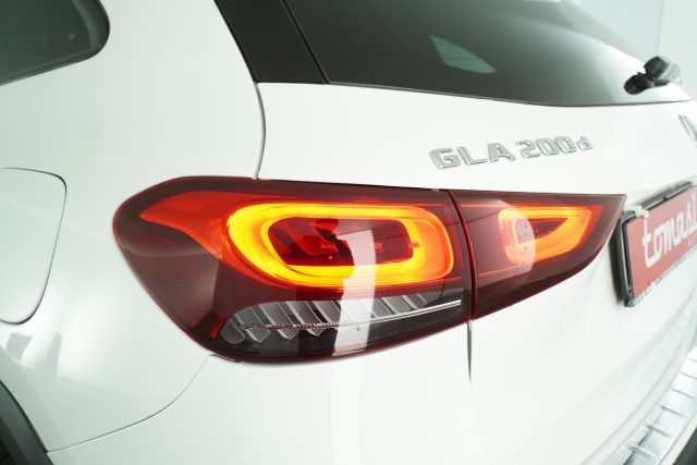 MERCEDES-BENZ CLA usata 16