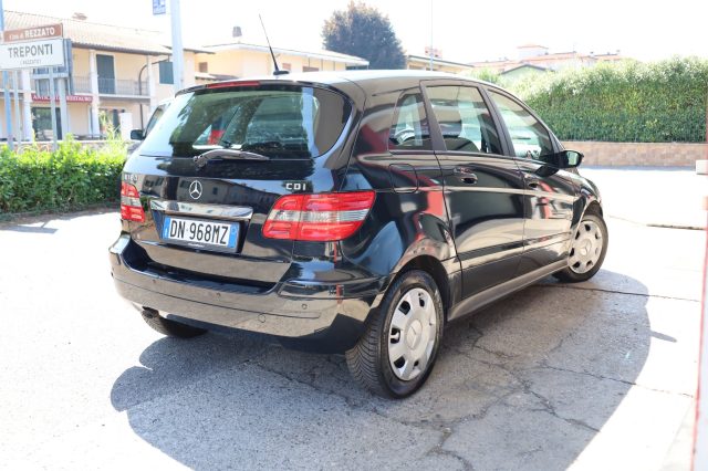 MERCEDES-BENZ B 180 usata, con Cerchi in lega