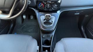 LANCIA Ypsilon usata, con Fendinebbia