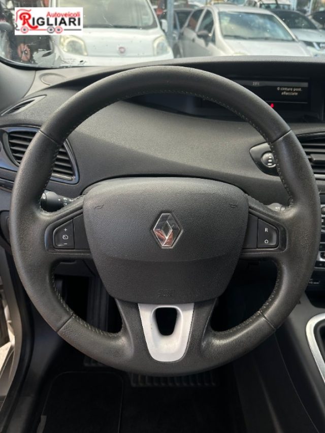 RENAULT Scenic usata, con Cruise Control