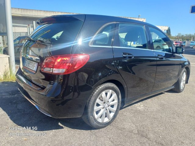 MERCEDES-BENZ B 180 usata, con Airbag laterali