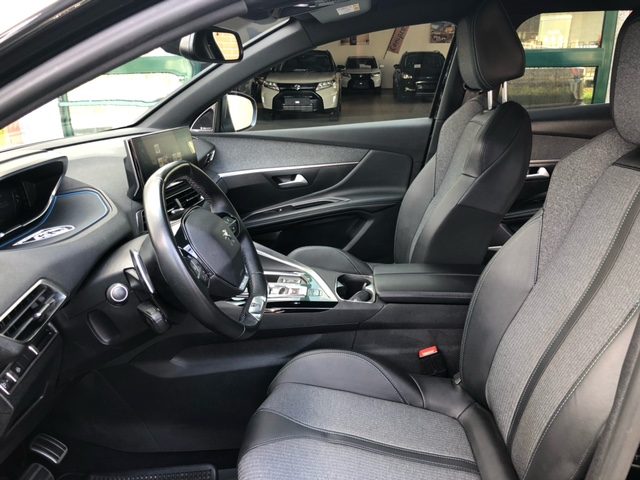 PEUGEOT 3008 usata, con Climatizzatore