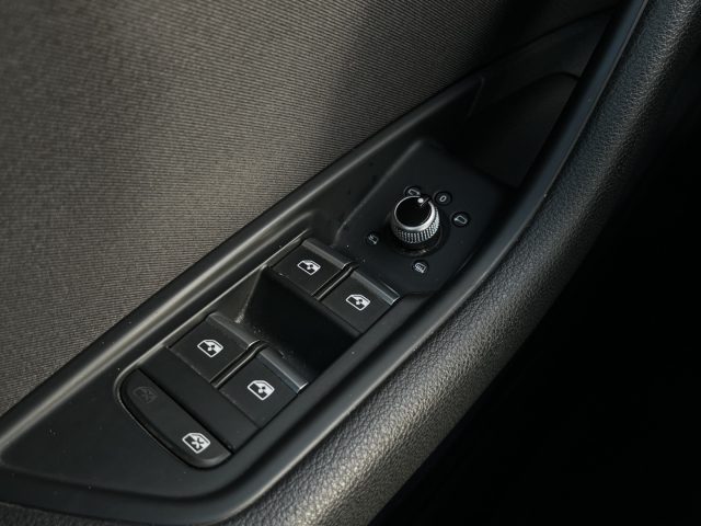 AUDI A4 usata, con Specchietti laterali elettrici