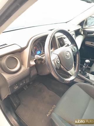 TOYOTA RAV 4 usata, con Filtro antiparticolato