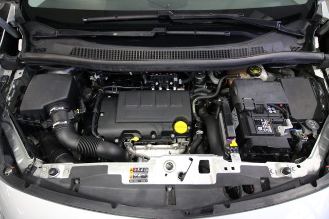 OPEL Meriva usata, con Volante in pelle