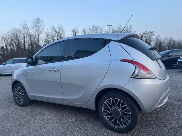 LANCIA Ypsilon usata, con Autoradio