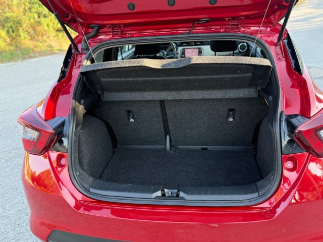 NISSAN Micra usata, con USB