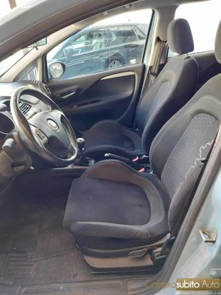 FIAT Punto usata, con Sedile posteriore sdoppiato