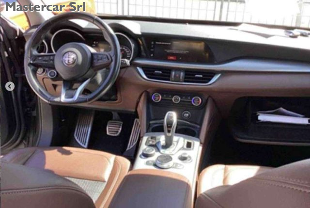 ALFA ROMEO Stelvio usata, con Alzacristalli elettrici