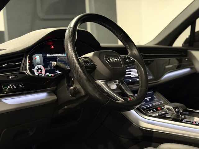 AUDI Q7 usata, con Park Distance Control